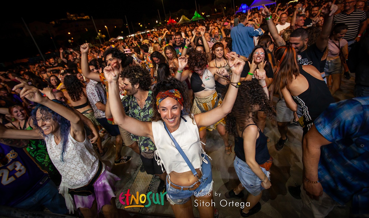 Etnosur anuncia nuevos grupos musicales y abre las reservas para artesanos, piripipao y la acampada